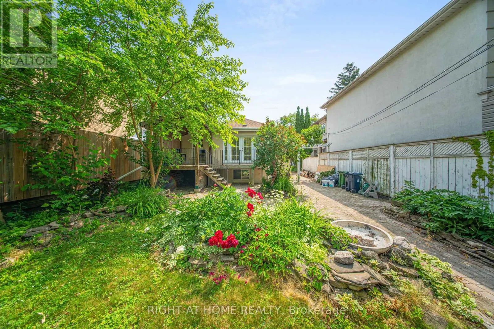 170 QUEENS AVENUE