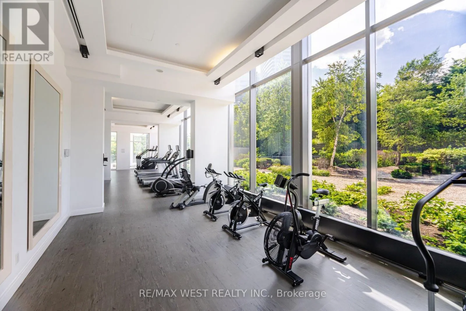 1612 - 88 PARK LAWN ROAD