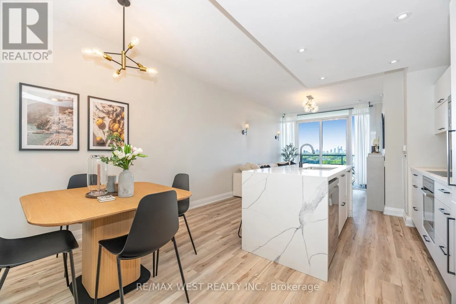 1612 - 88 PARK LAWN ROAD