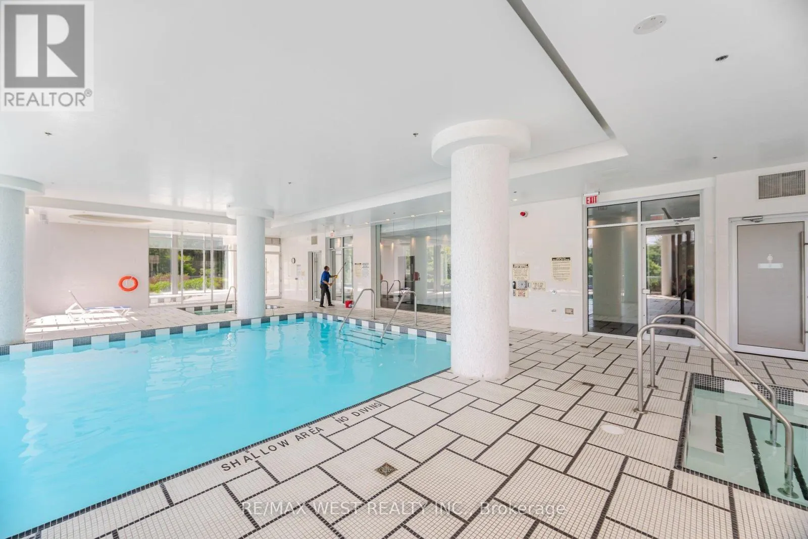 1612 - 88 PARK LAWN ROAD