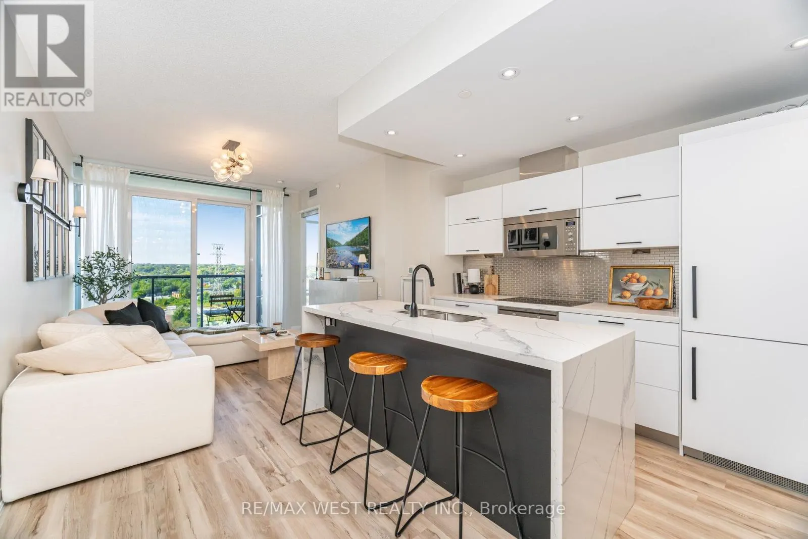 1612 - 88 PARK LAWN ROAD
