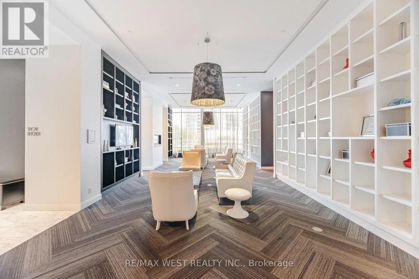 1612 - 88 PARK LAWN ROAD