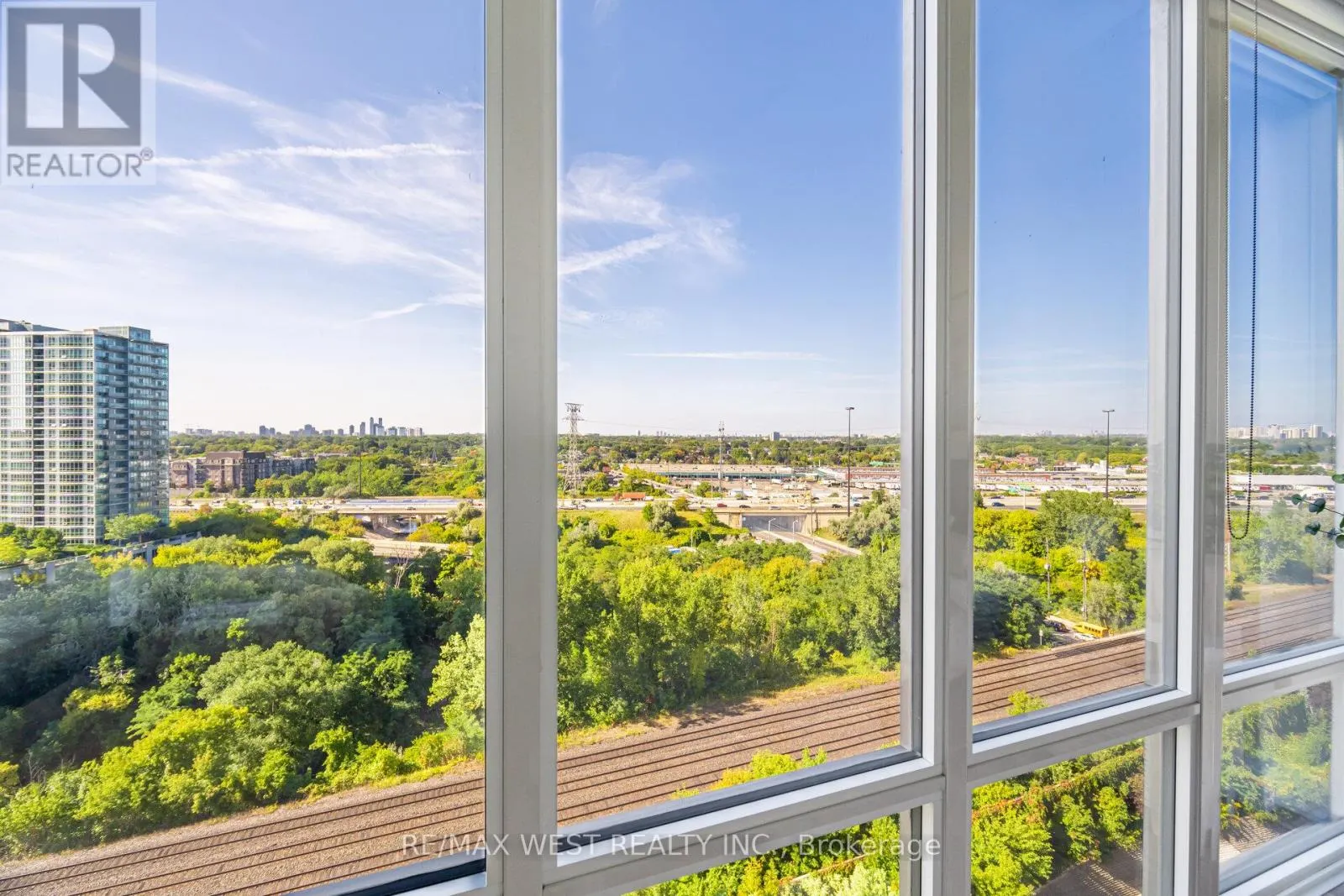 1612 - 88 PARK LAWN ROAD