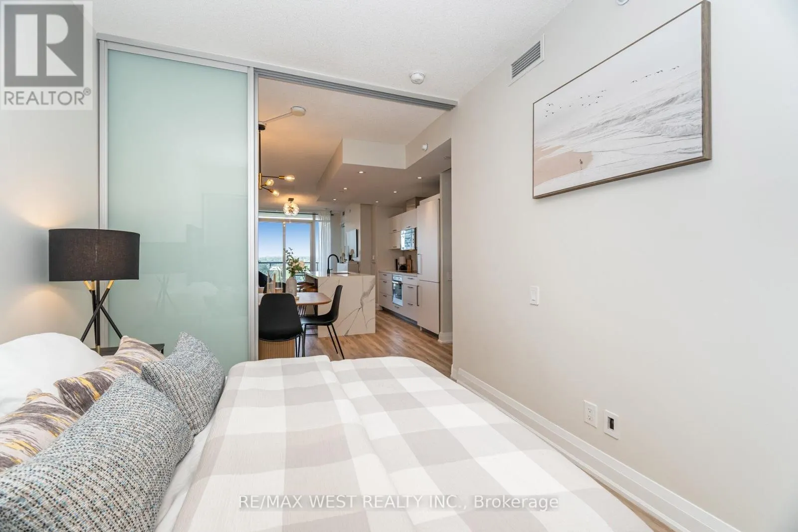 1612 - 88 PARK LAWN ROAD