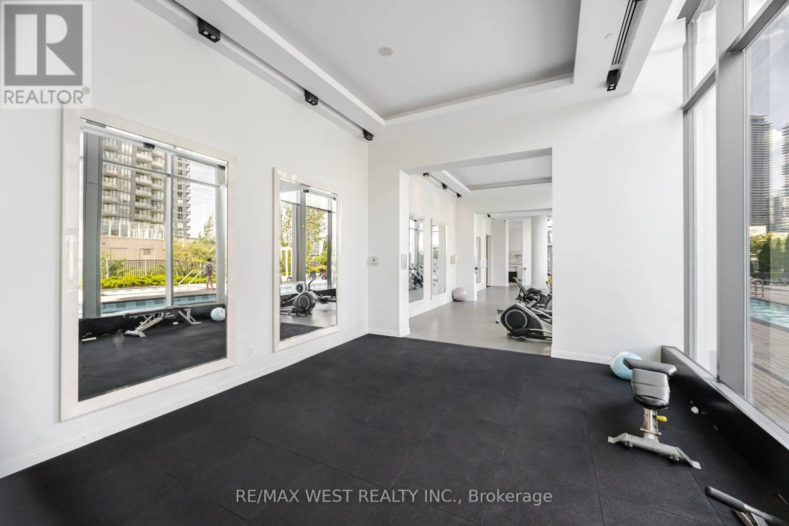 1612 - 88 PARK LAWN ROAD