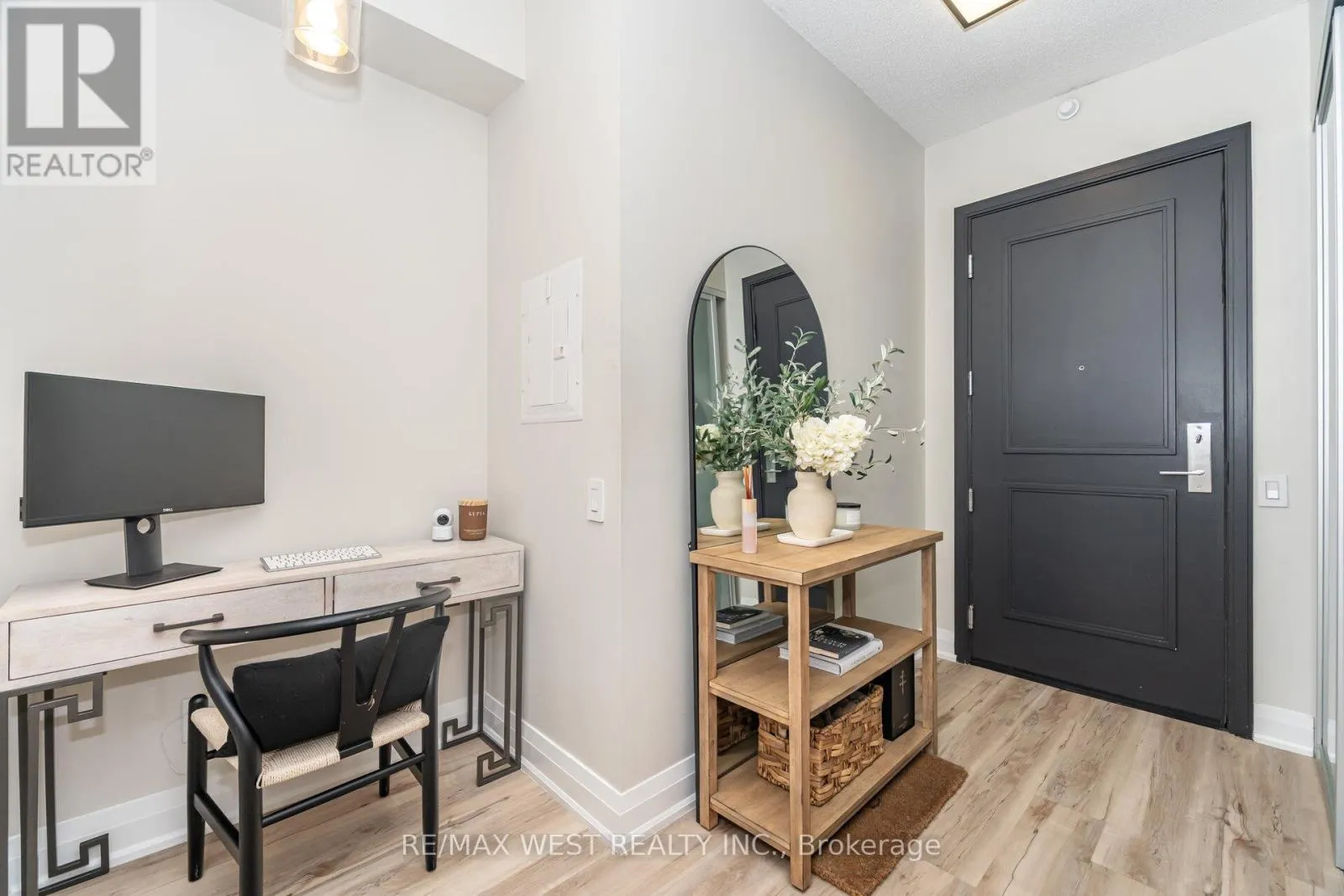 1612 - 88 PARK LAWN ROAD