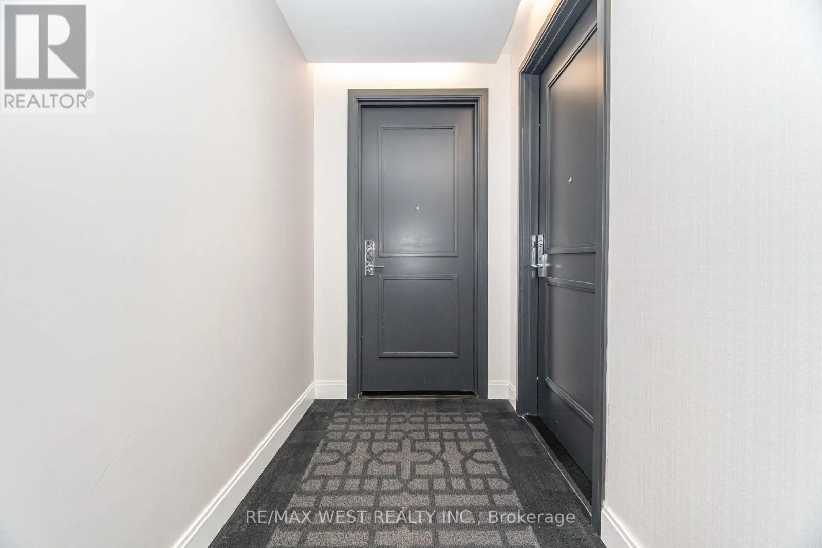 1612 - 88 PARK LAWN ROAD