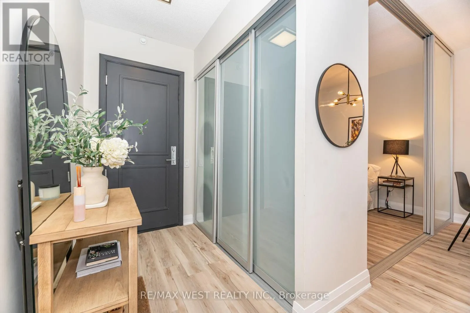1612 - 88 PARK LAWN ROAD