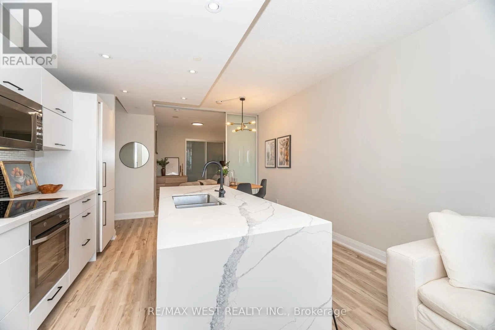1612 - 88 PARK LAWN ROAD