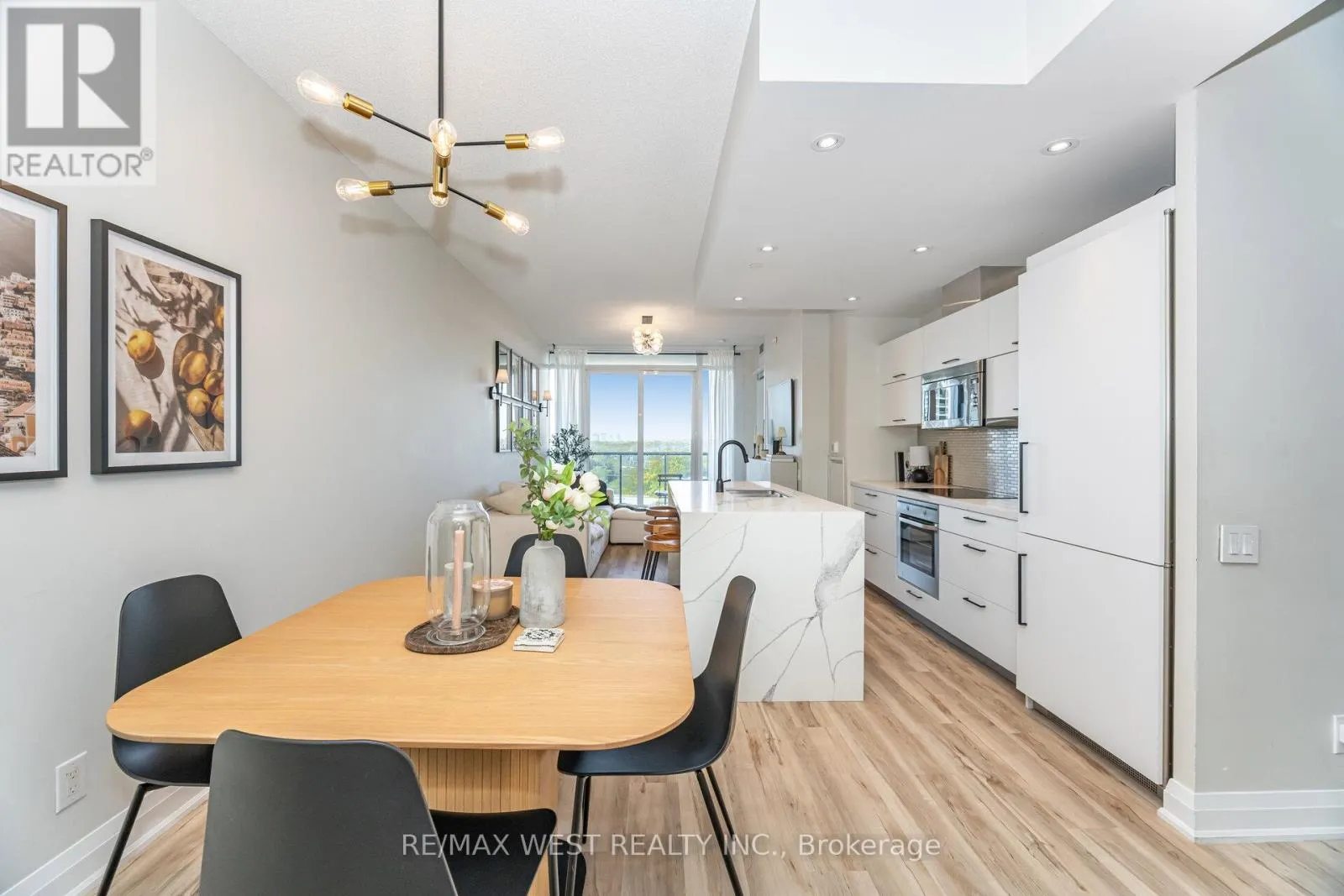 1612 - 88 PARK LAWN ROAD