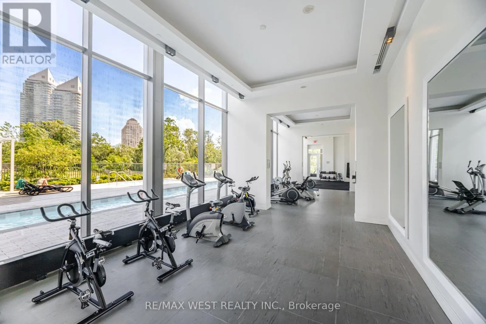 1612 - 88 PARK LAWN ROAD