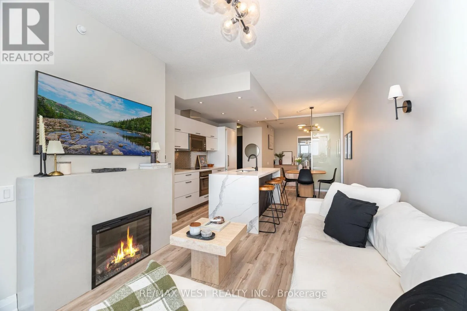 1612 - 88 PARK LAWN ROAD