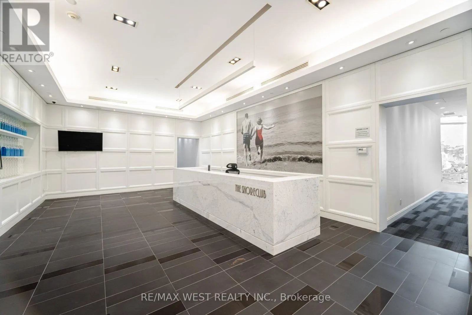 1612 - 88 PARK LAWN ROAD