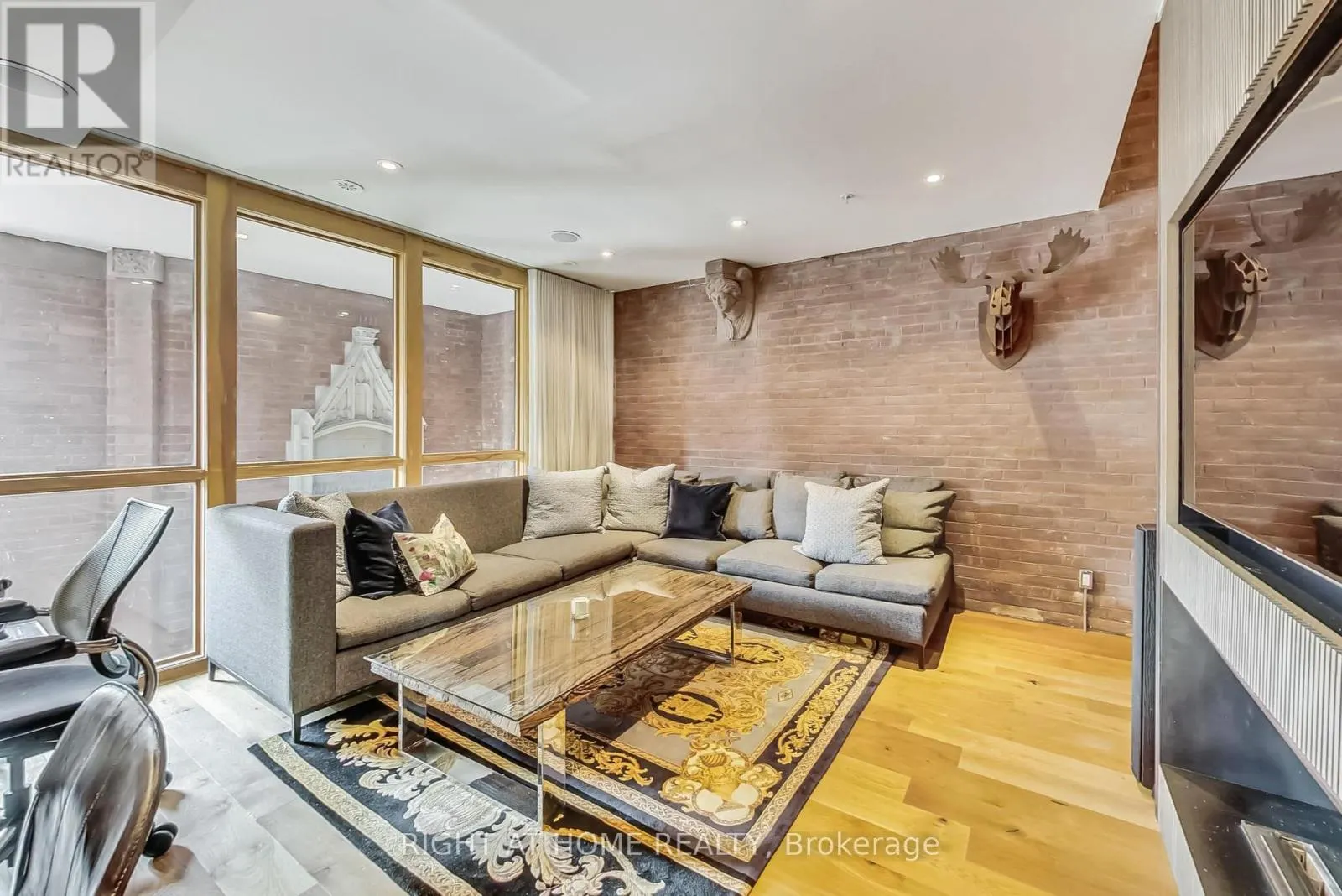 10 - 40 WESTMORELAND AVENUE, #10