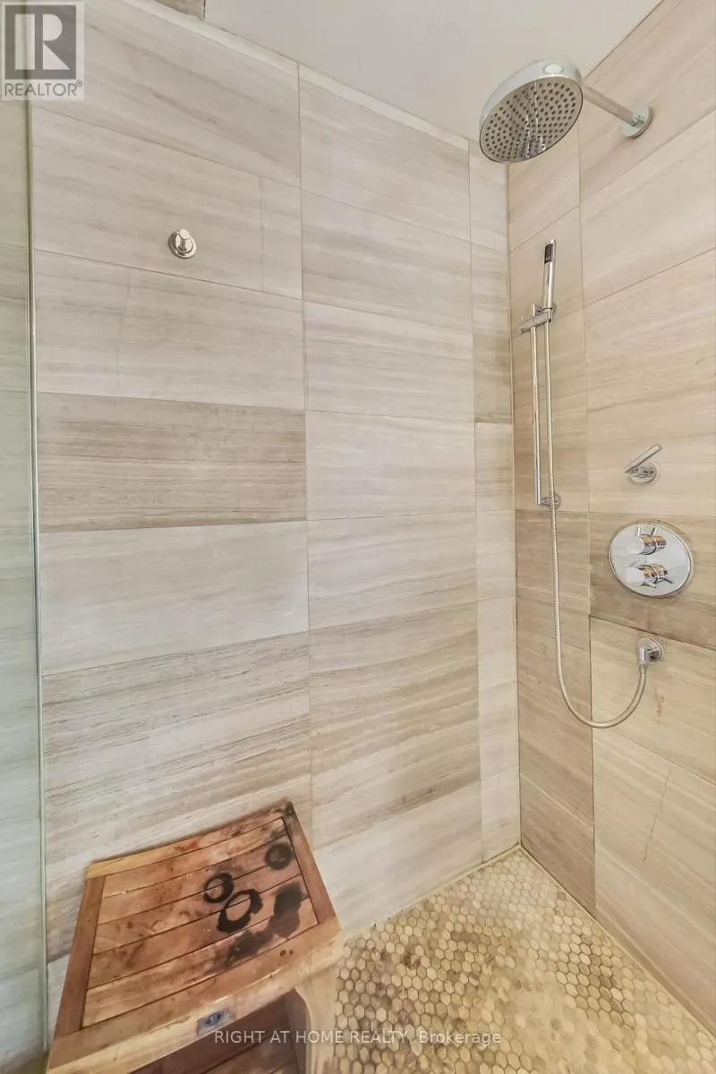10 - 40 WESTMORELAND AVENUE, #10