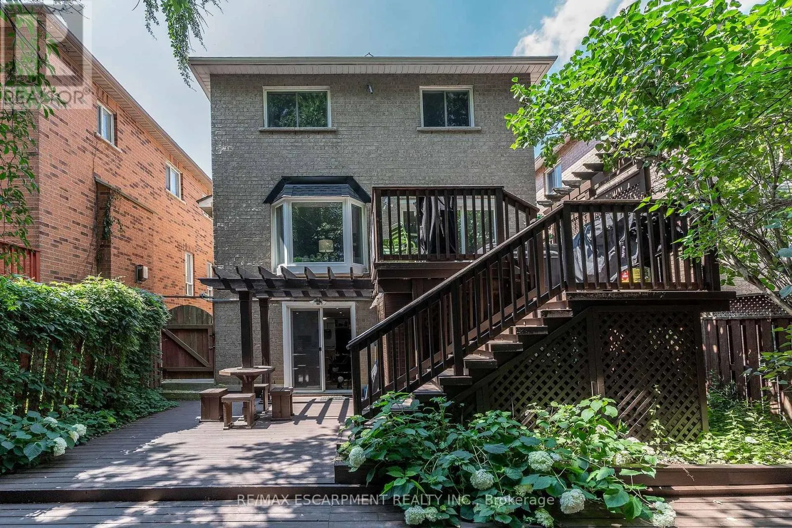 3770 FOREST BLUFF CRESCENT