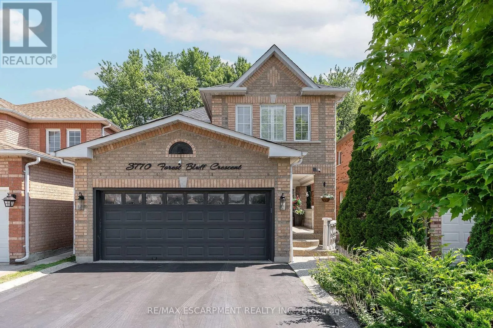 3770 FOREST BLUFF CRESCENT