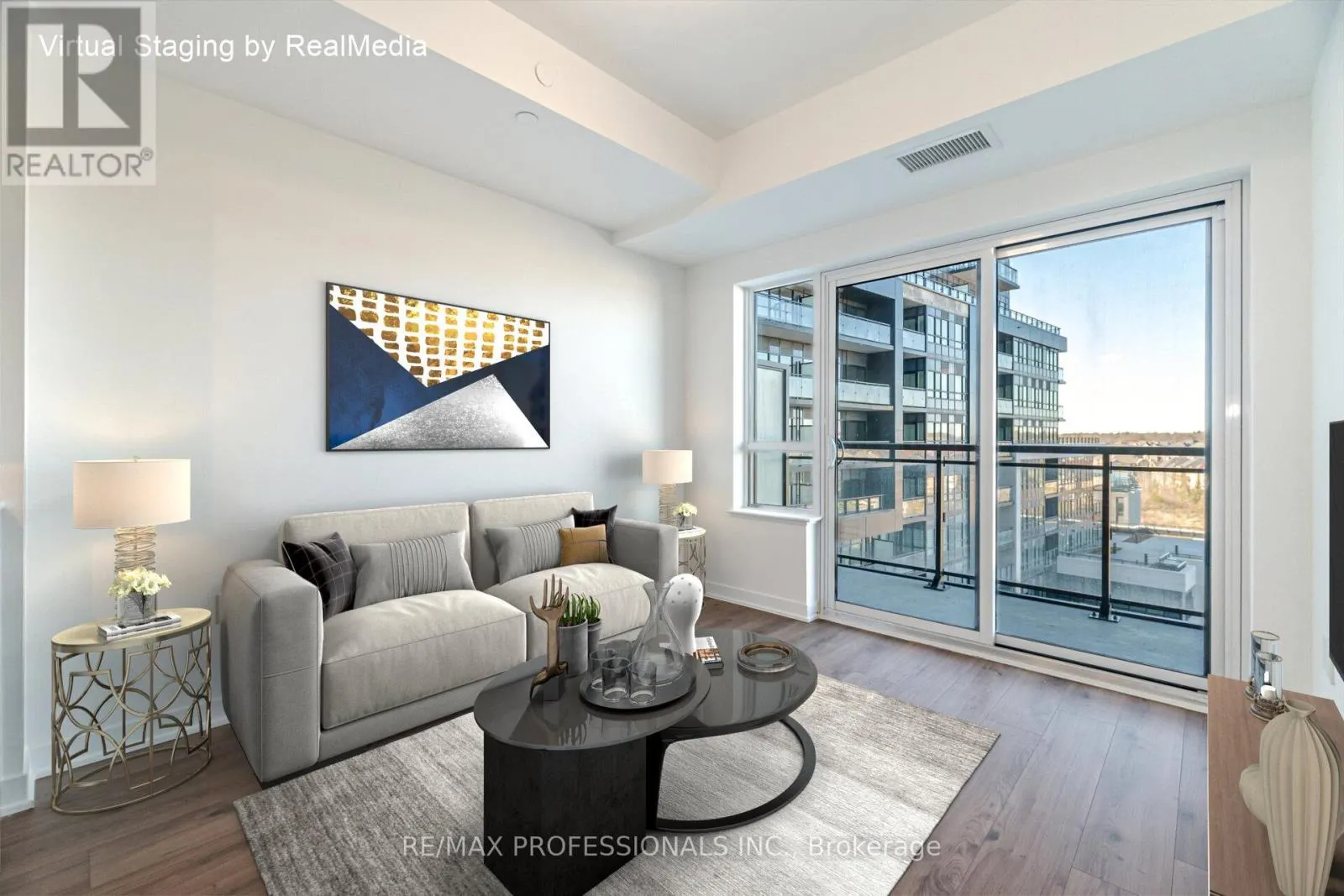 603 - 395 DUNDAS STREET W