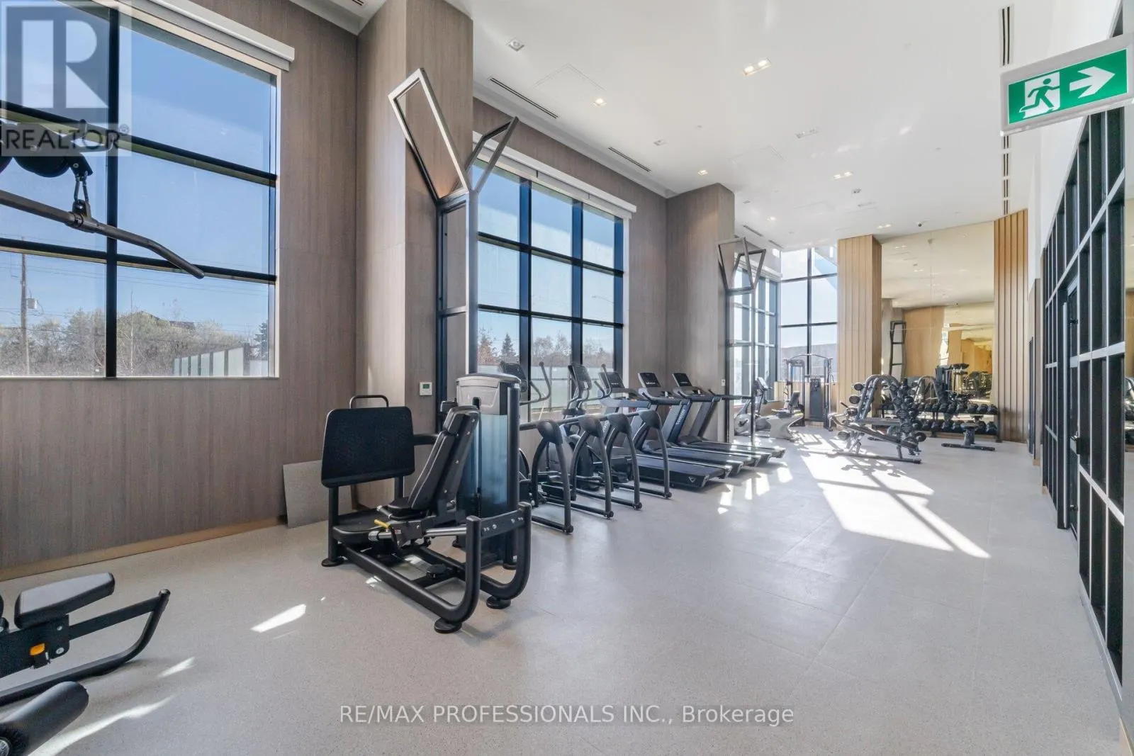 603 - 395 DUNDAS STREET W