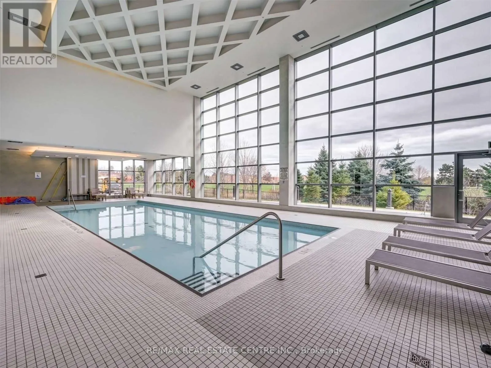 1009 - 4655 GLEN ERIN DRIVE