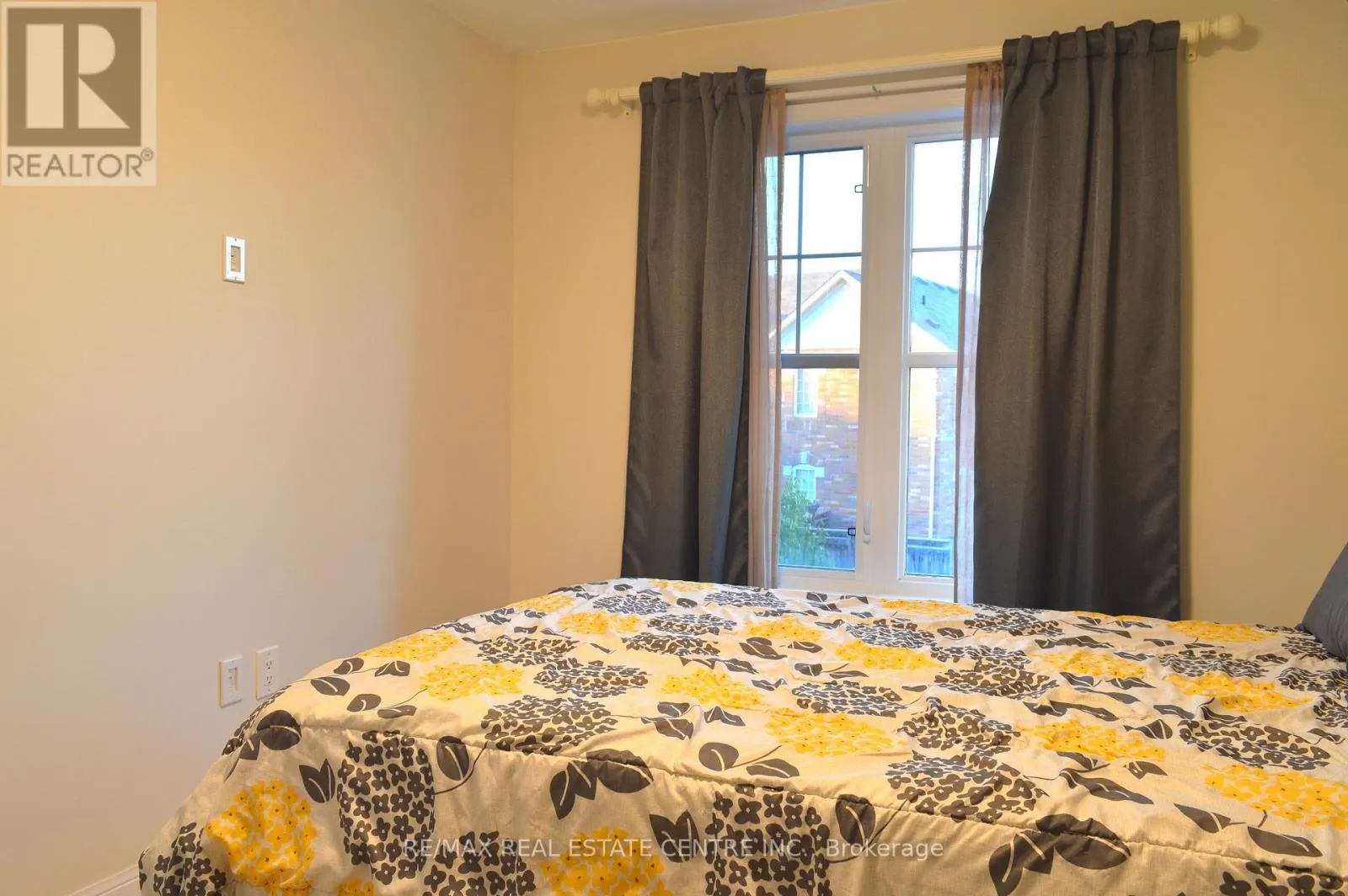 882 MCEWAN DRIVE