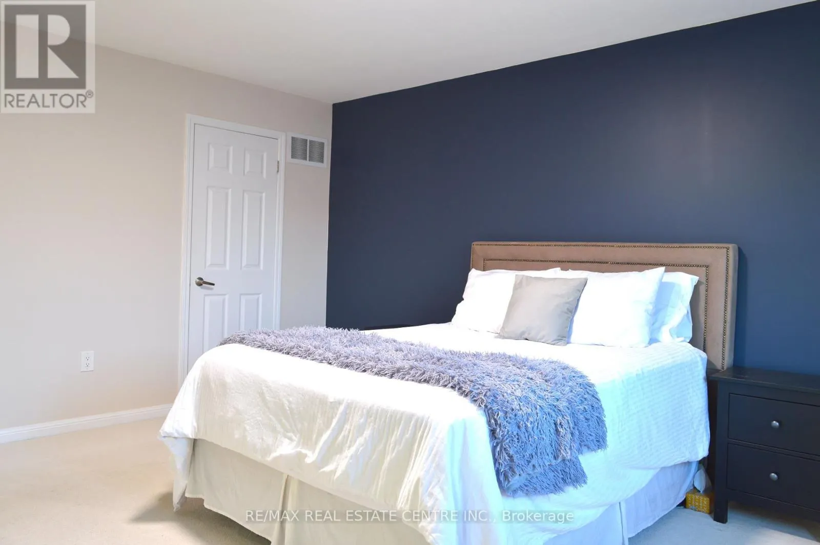 882 MCEWAN DRIVE