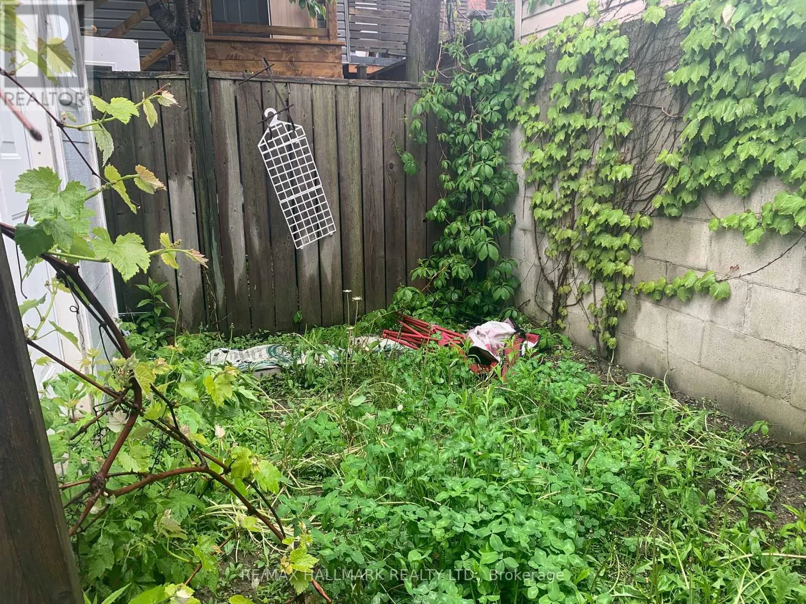 295 OLD WESTON ROAD