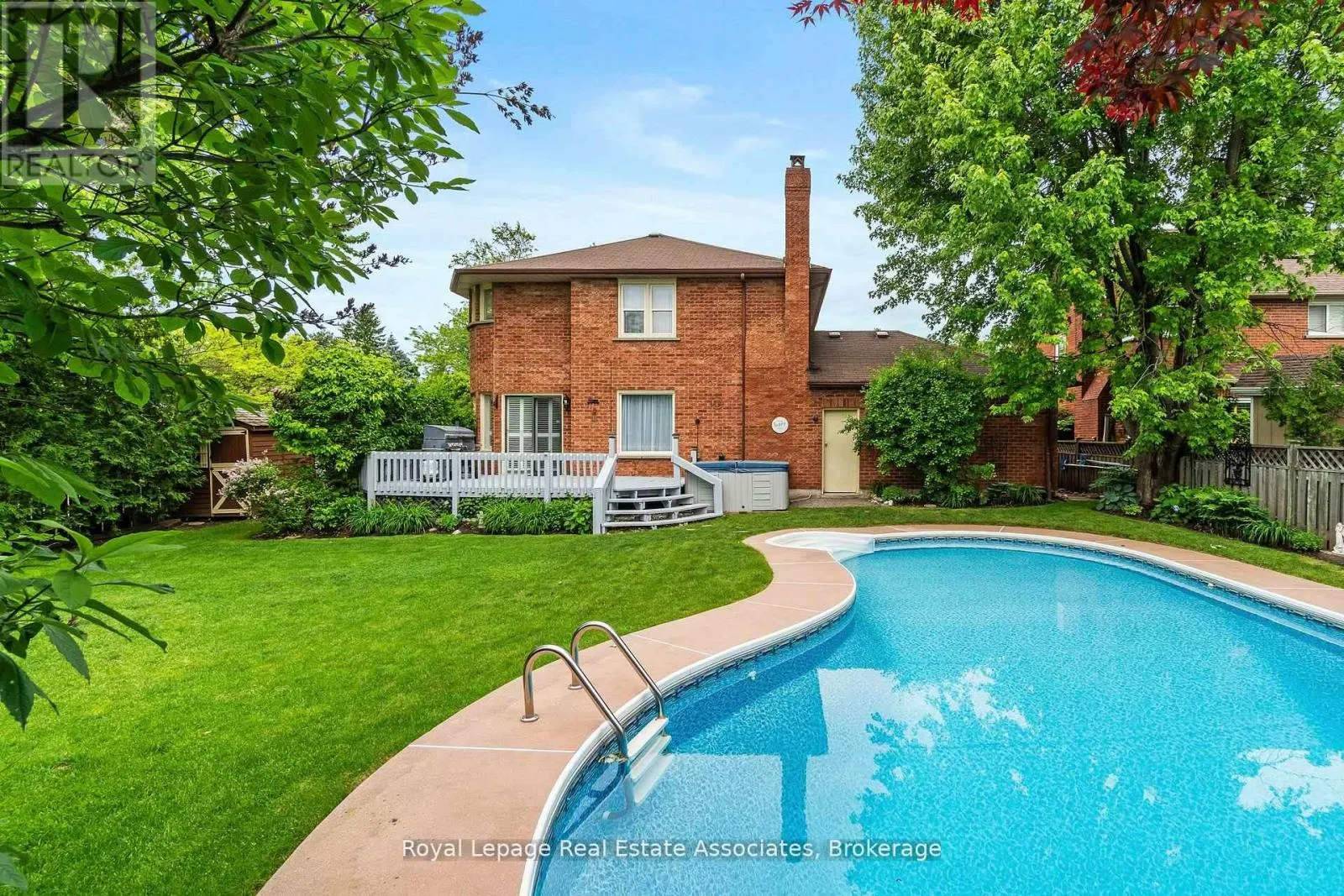 1 BROOKBANK COURT