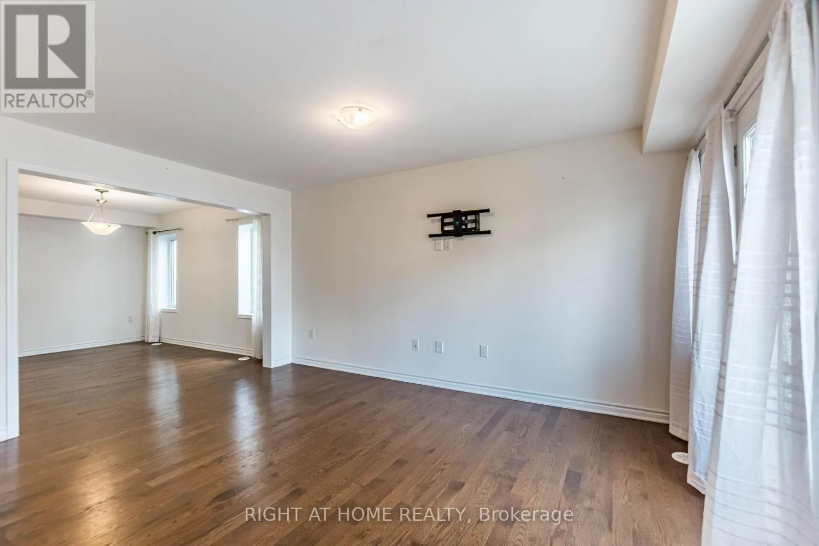 98 - 1000 ASLETON BOULEVARD