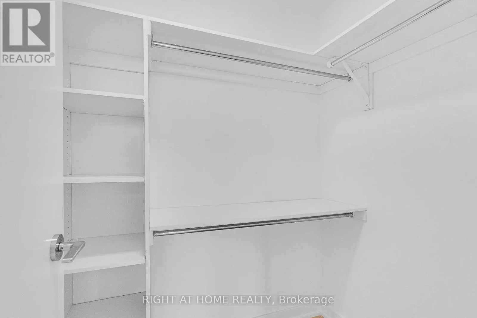 609 - 3079 TRAFALGAR ROAD