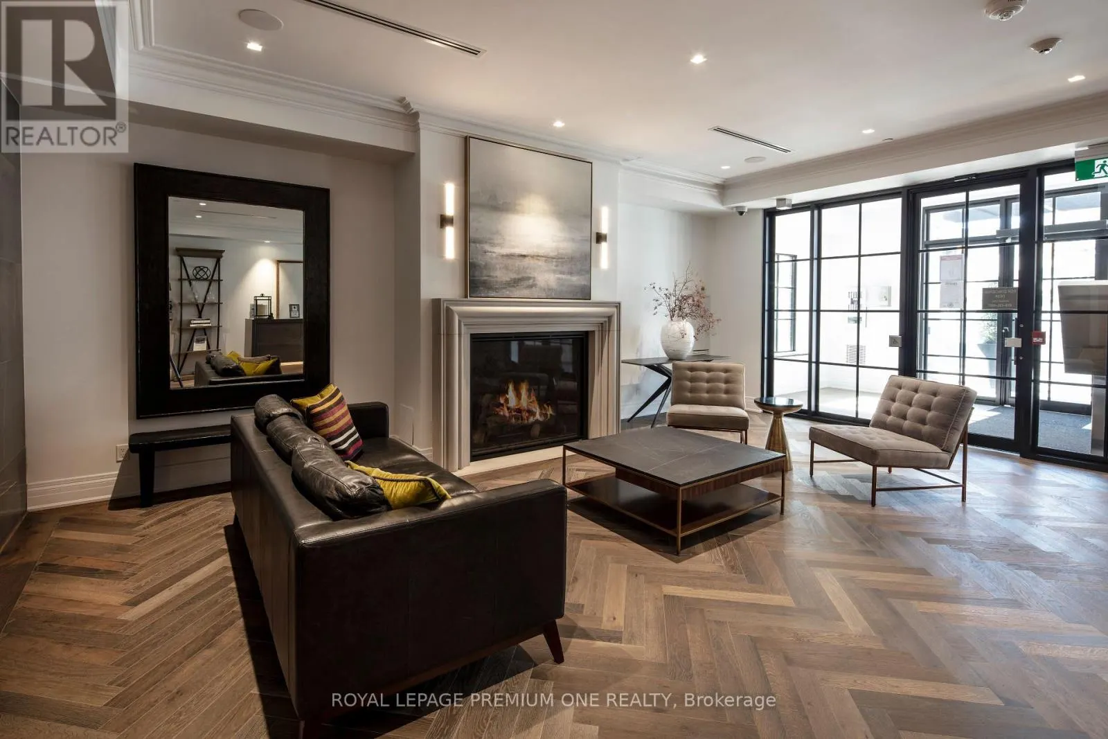 205 - 571 PRINCE EDWARD DRIVE N