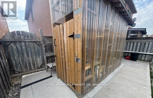 34 BRUNSWICK ST (BASEMENT) STREET
