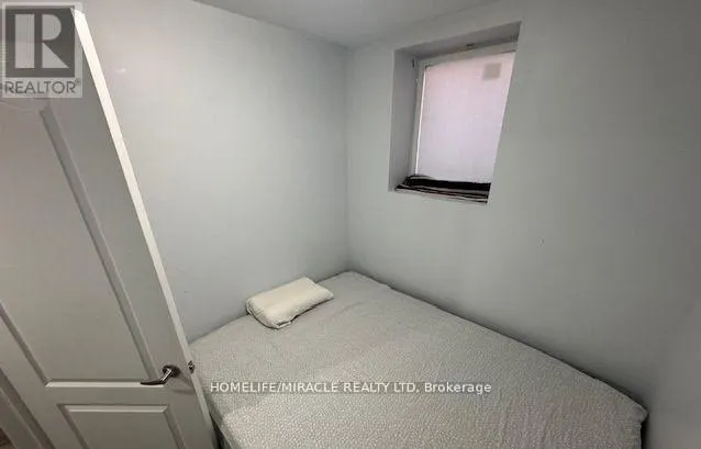 34 BRUNSWICK ST (BASEMENT) STREET