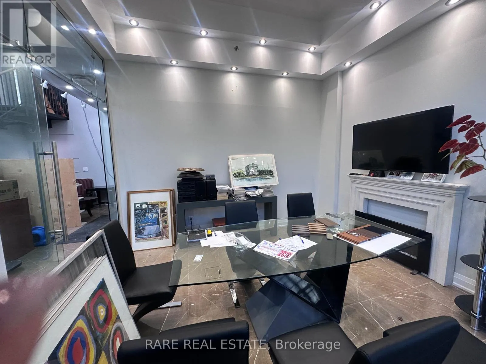 14 - 800 PETROLIA ROAD