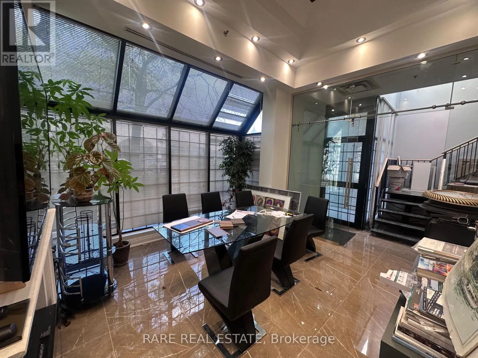 14 - 800 PETROLIA ROAD