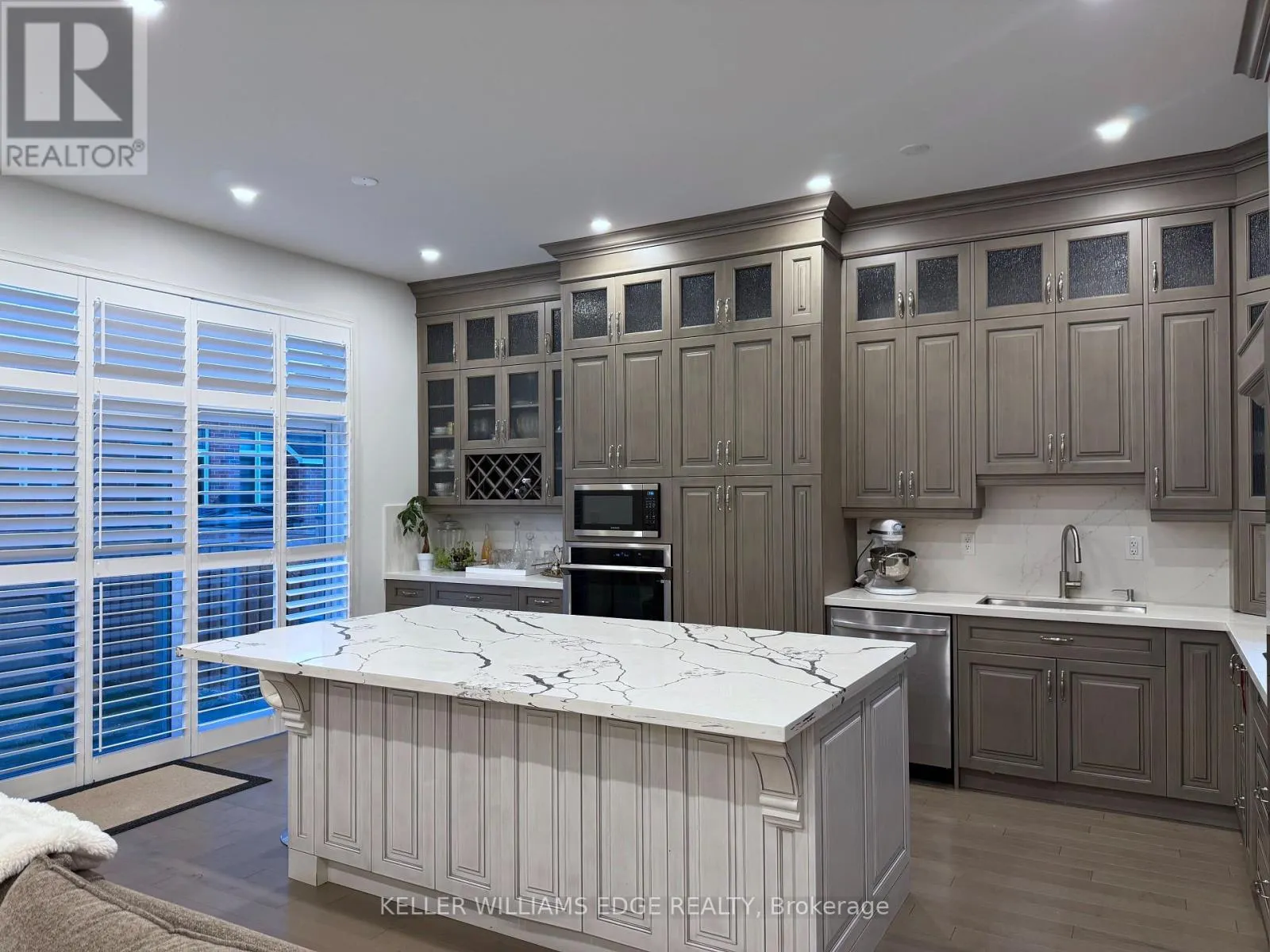 470 VIOLET GATE