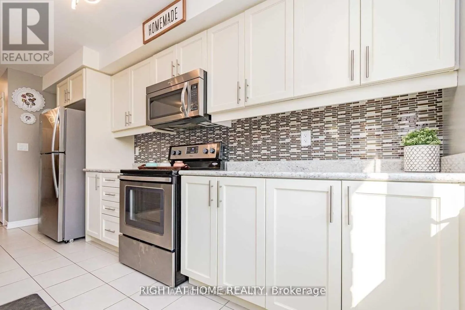 1631 LEBLANC COURT