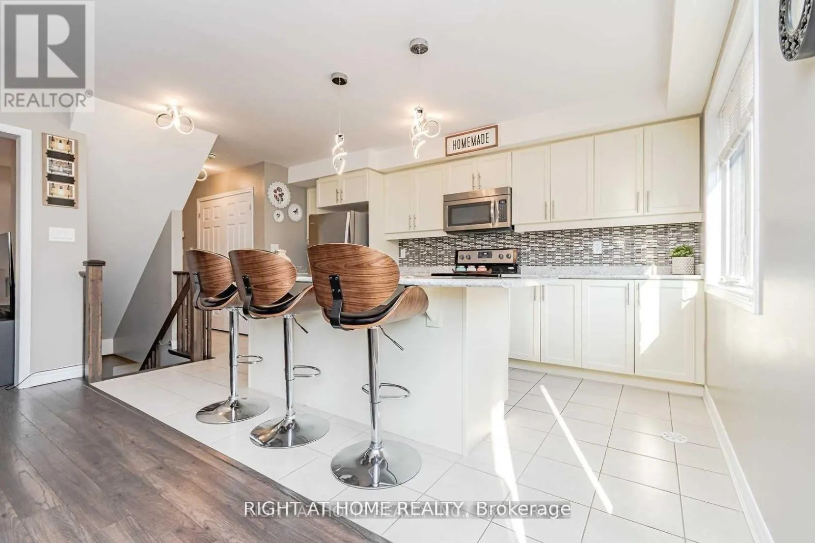 1631 LEBLANC COURT