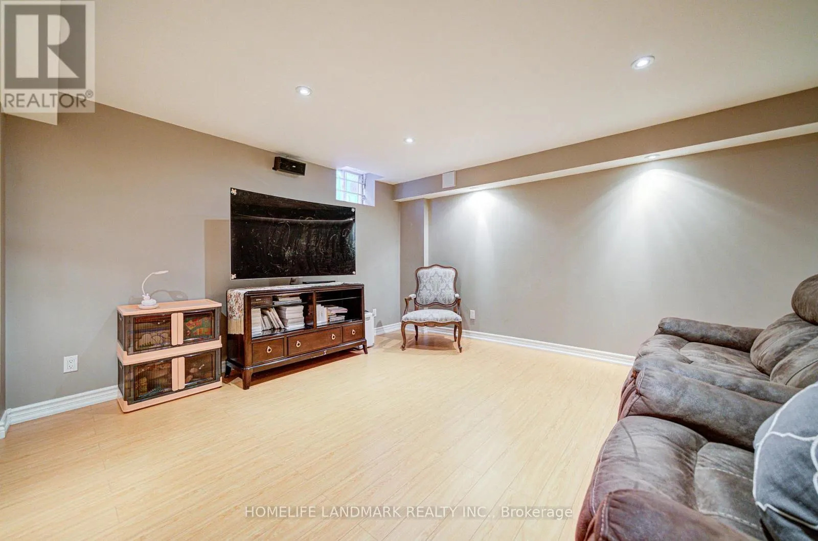 1388 PINERY CRESCENT