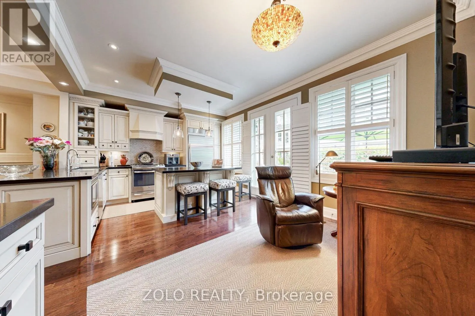 2372 MARINE DRIVE