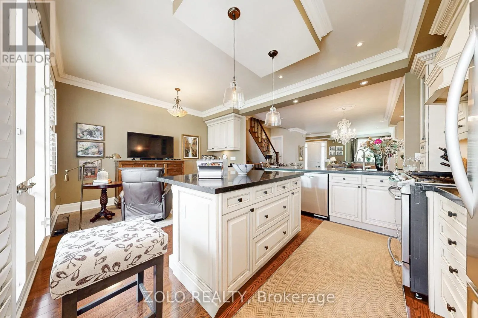2372 MARINE DRIVE