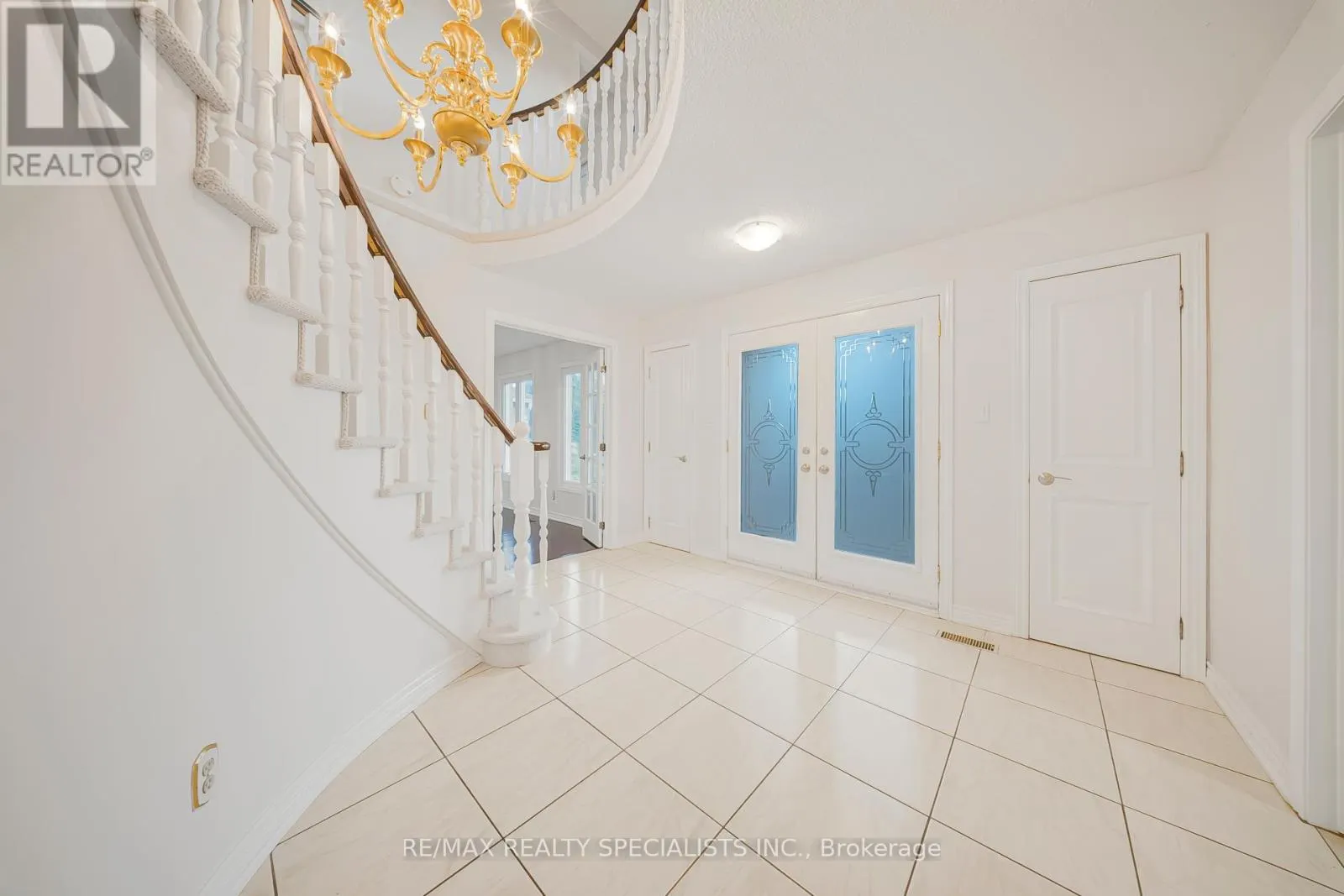24 WHITMORE COURT