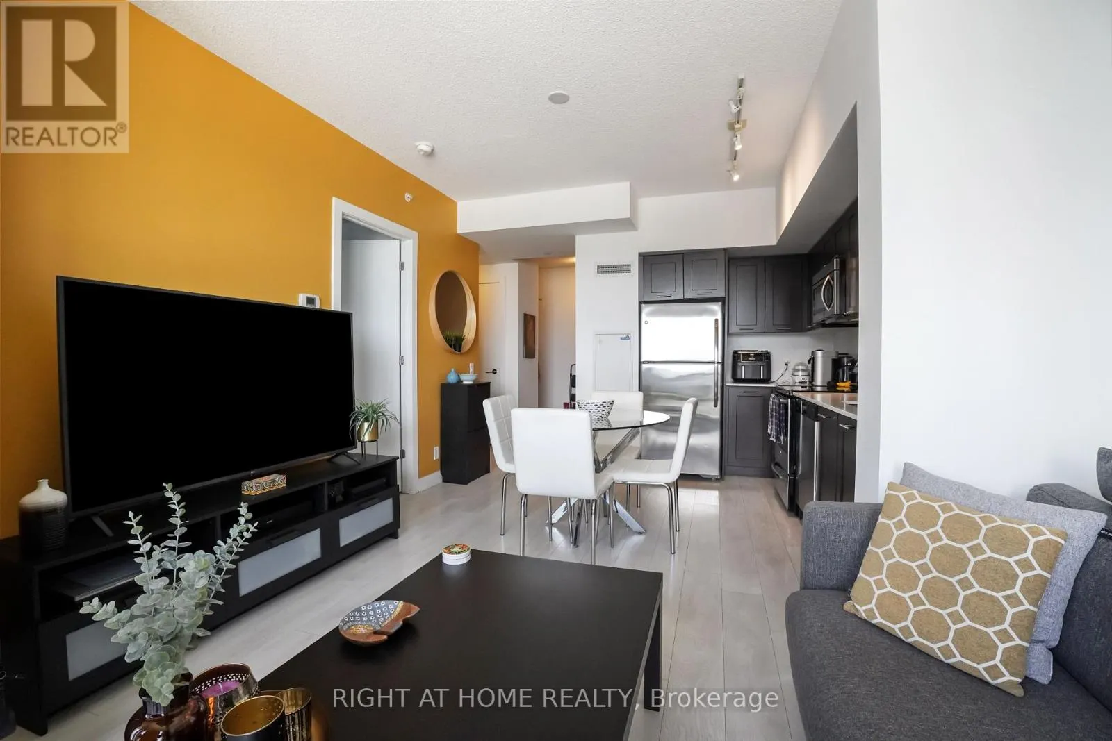3106 - 2220 LAKESHORE BOULEVARD W