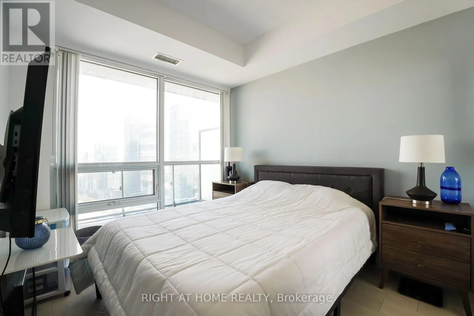 3106 - 2220 LAKESHORE BOULEVARD W