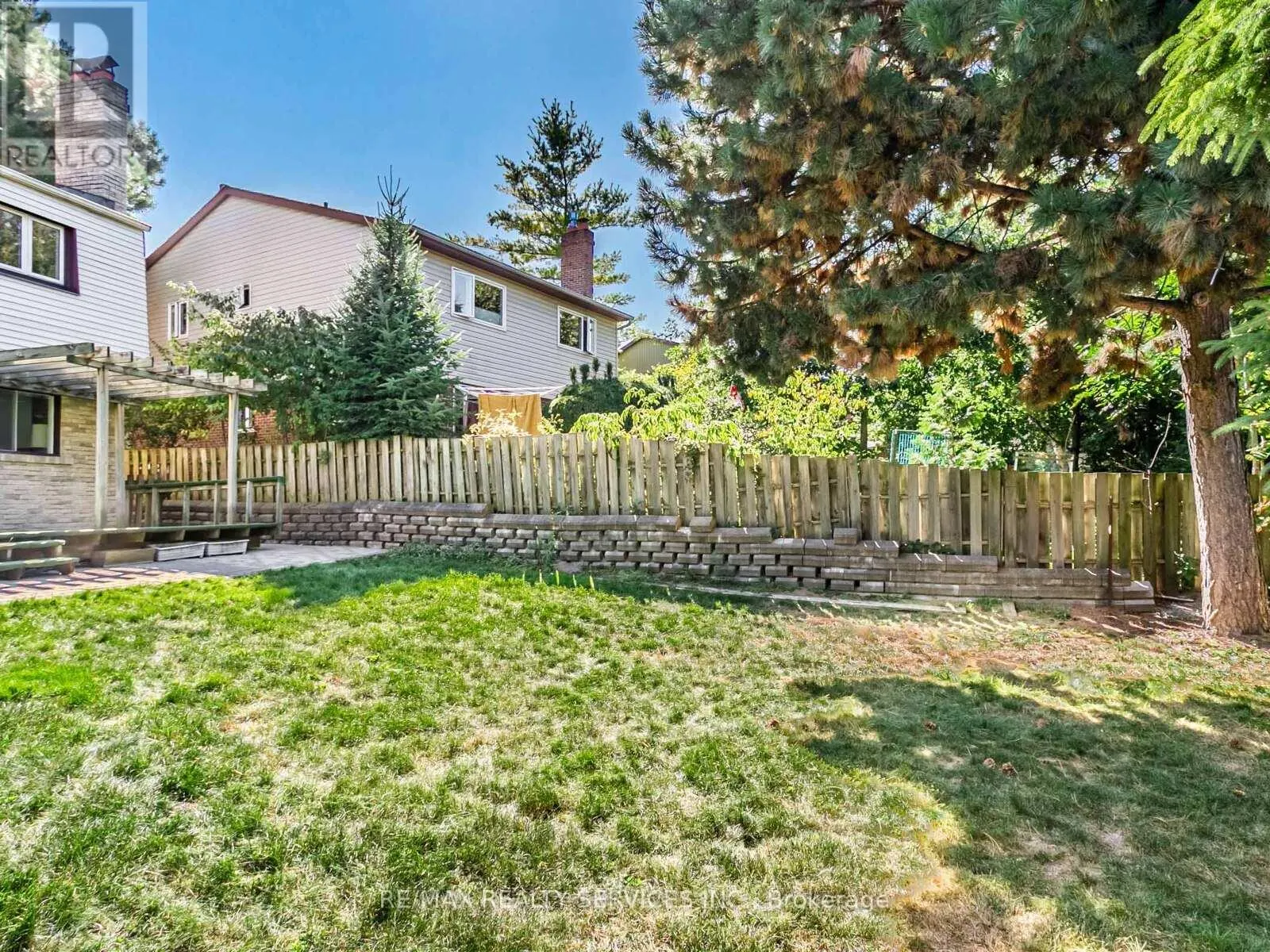 16 MARCHMOUNT CRESCENT