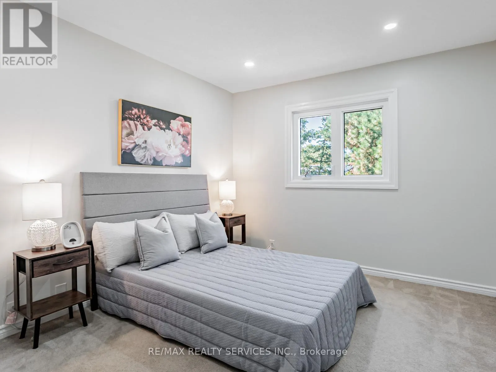 16 MARCHMOUNT CRESCENT
