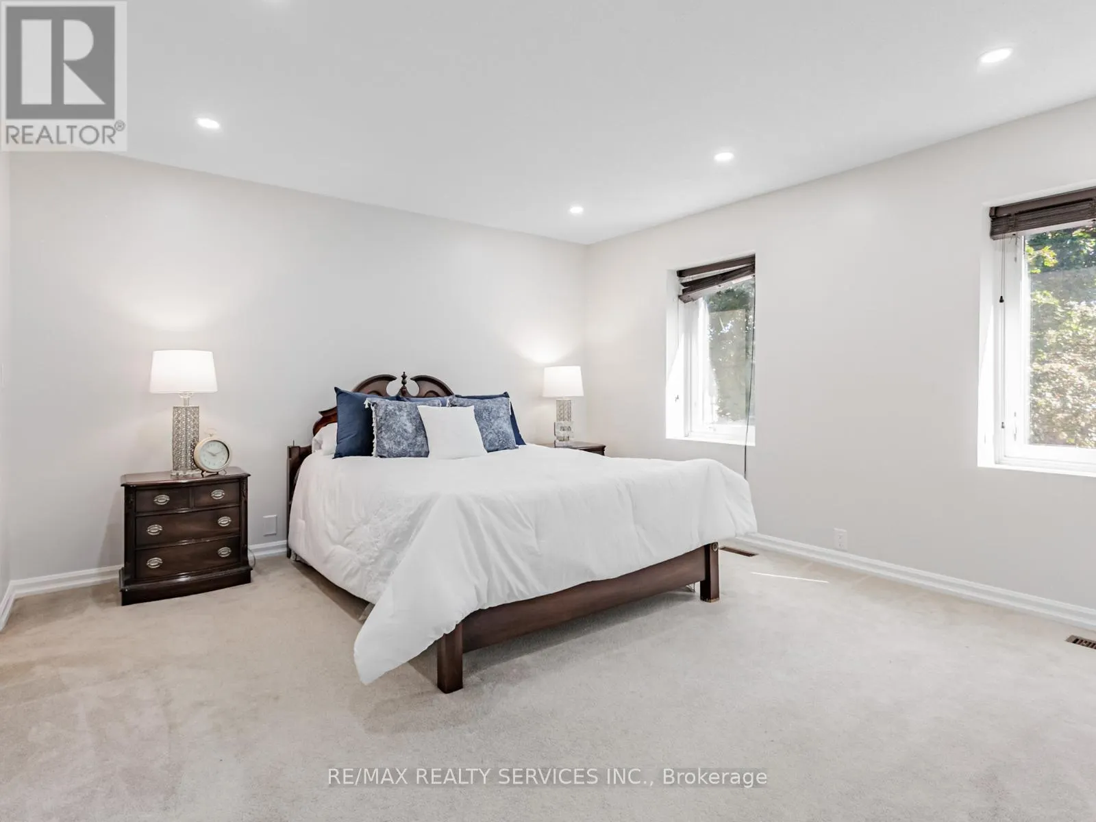 16 MARCHMOUNT CRESCENT
