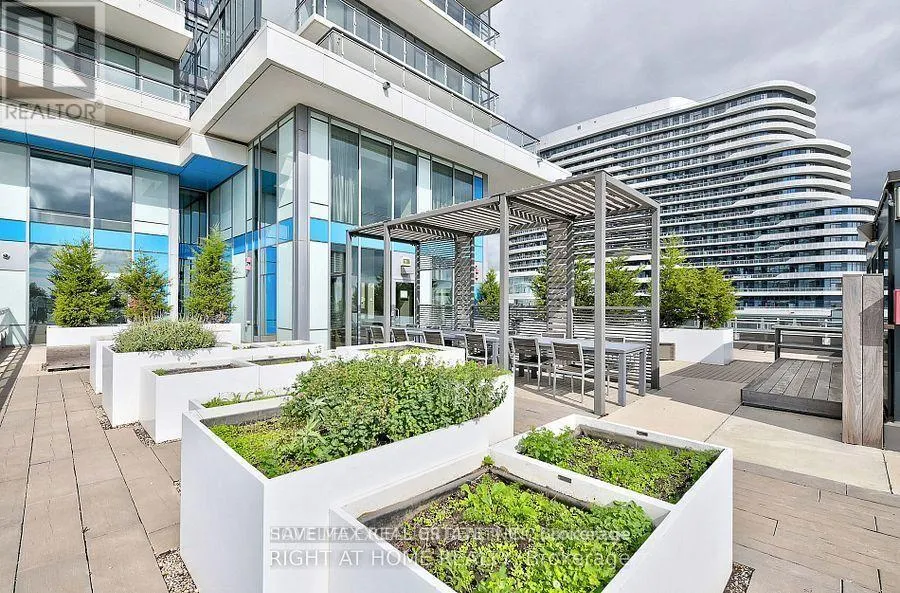 1309 - 2560 EGLINTON AVENUE W
