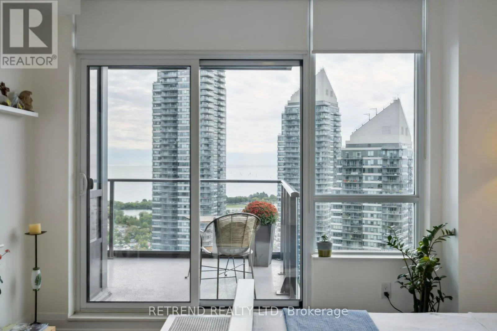 2403 - 36 PARK LAWN ROAD