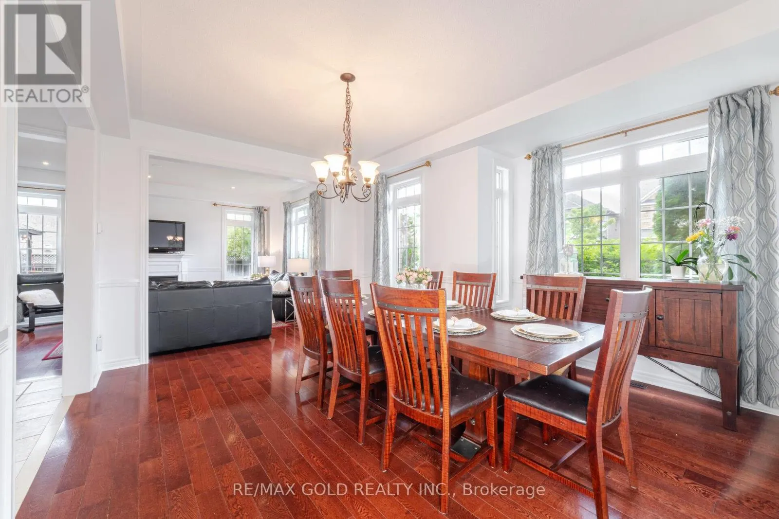 16 LARKBERRY ROAD
